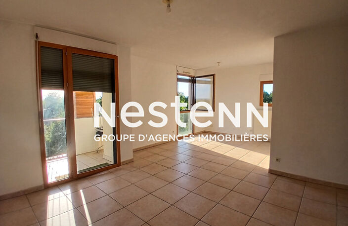 Appartement 2 Pièces avec ascenseur balcon cave parking et garage - 69800 SAINT PRIEST — photo 2