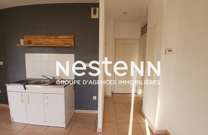 Appartement 2 Pièces avec ascenseur balcon cave parking et garage - 69800 SAINT PRIEST — photo 3