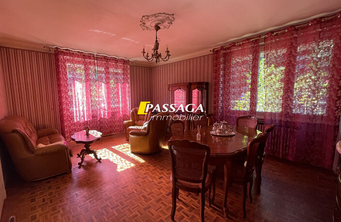 A VENDRE - Maison d'habitation avec terrain - MARCILLAC VALLON — photo 3