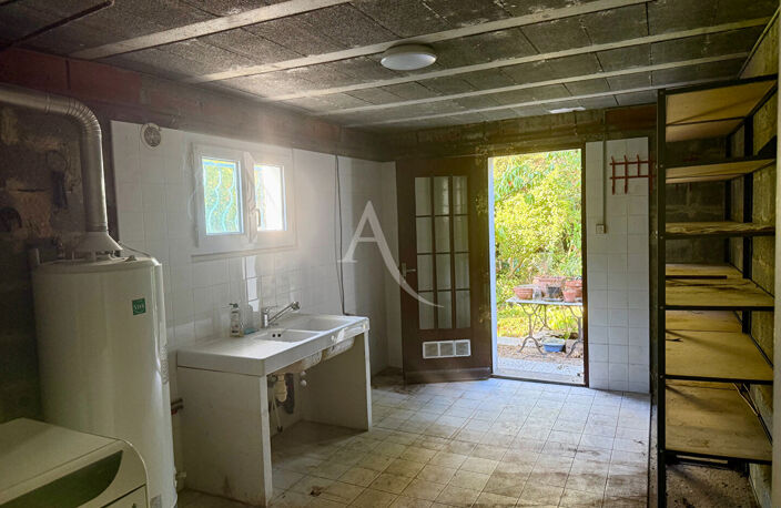 ROCHEFORT : Maison familiale 4 chambres avec jardin, garage et fort potentiel — photo 5