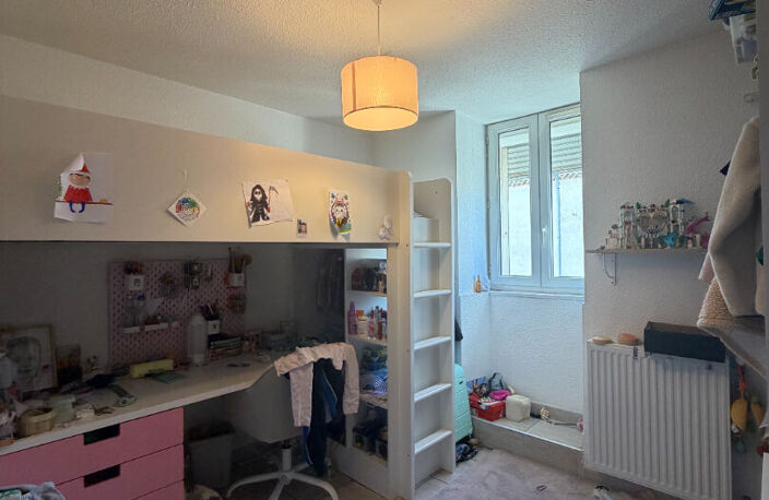 Appartement au 2ème étage avec 2 chambres et un bureau — photo 4