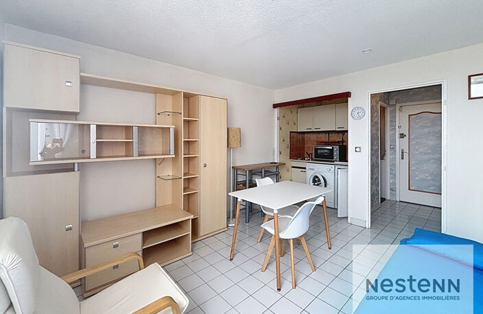 FREJUS PLAGE - Studio à deux pas de la plage - Résidence avec piscine — photo 2