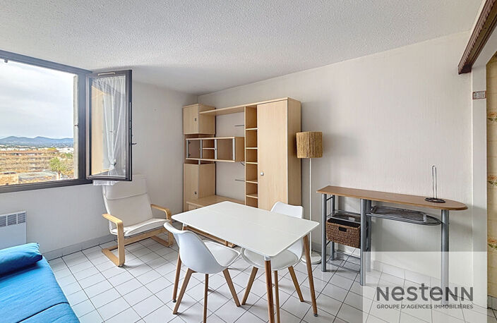 FREJUS PLAGE - Studio à deux pas de la plage - Résidence avec piscine — photo 4