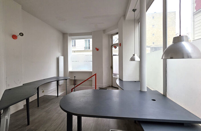 Murs de commerces - Levallois Perret — photo 2
