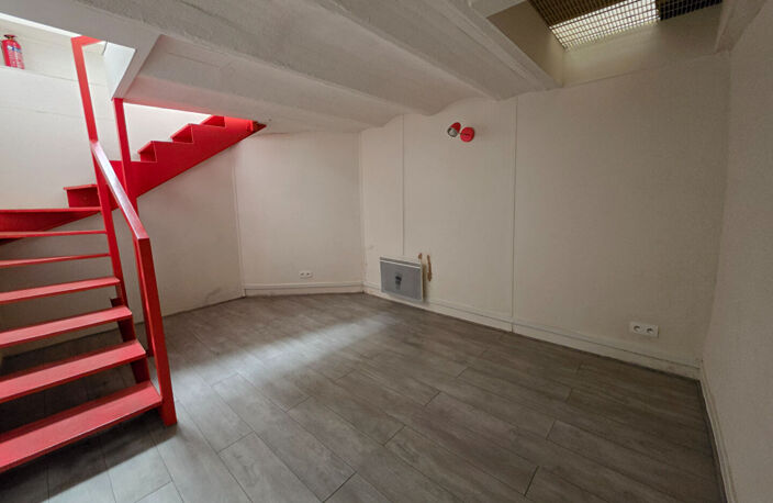 Murs de commerces - Levallois Perret — photo 3