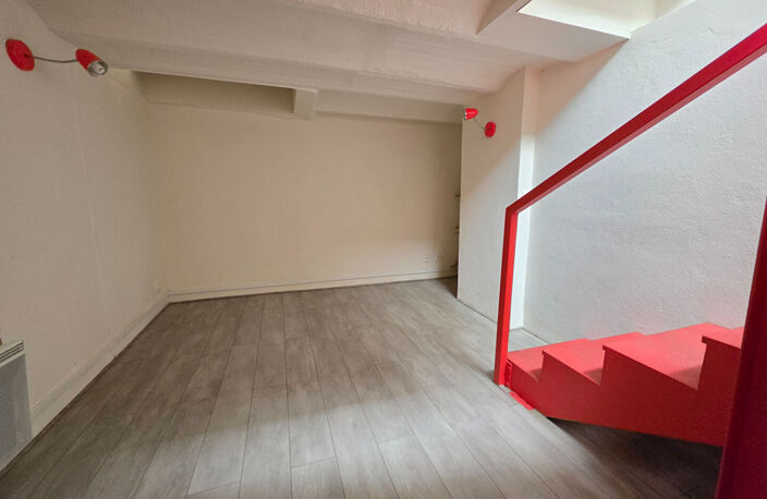 Murs de commerces - Levallois Perret — photo 4