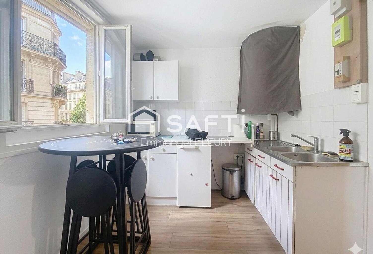 Studio à rénover  Emplacement recherché en centre-ville — photo 1
