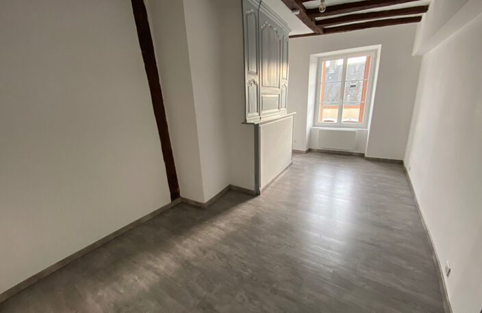 Appartement La Chapelle D Angillon 3 pièce(s) 80 m2 — photo 4