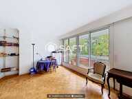 Appartement familial de 84 m² avec balcon, parc arboré, piscine et parking — photo 3