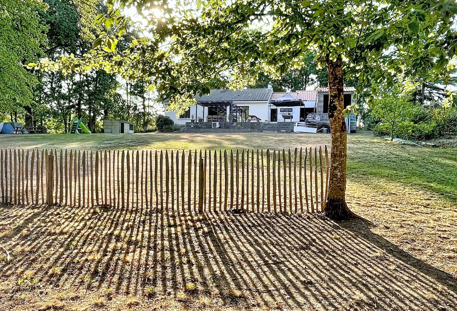 Maison de 122m² au centre d'un parc arboré. — photo 1