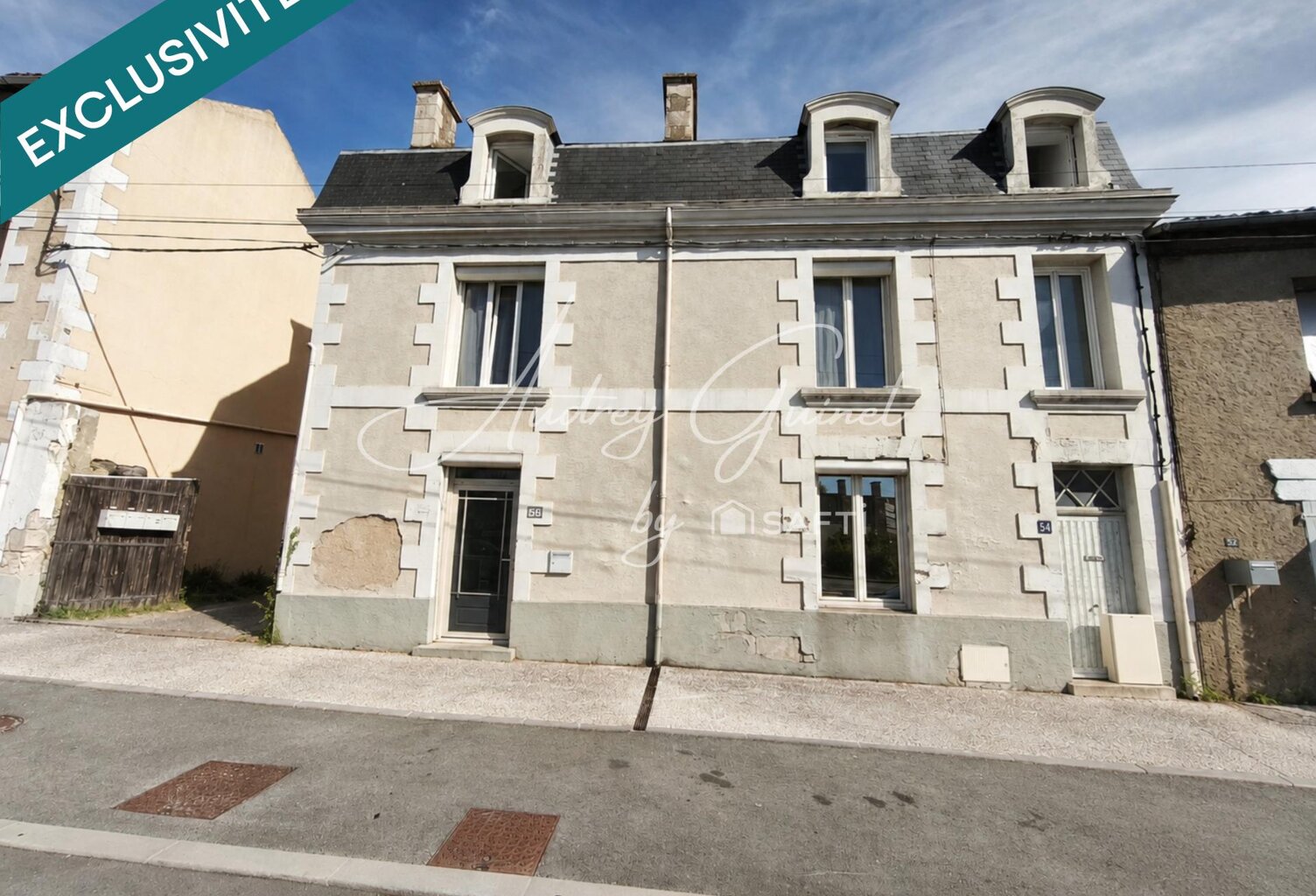 CHASSENEUIL-DU-POITOU  IMMEUBLE DE 4 APPARTEMENTS — photo 1