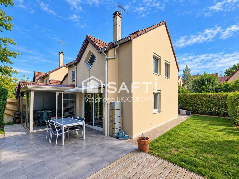 Maison mitoyenne 118m², 3ch + 1, Ecole-Valentin — photo 1