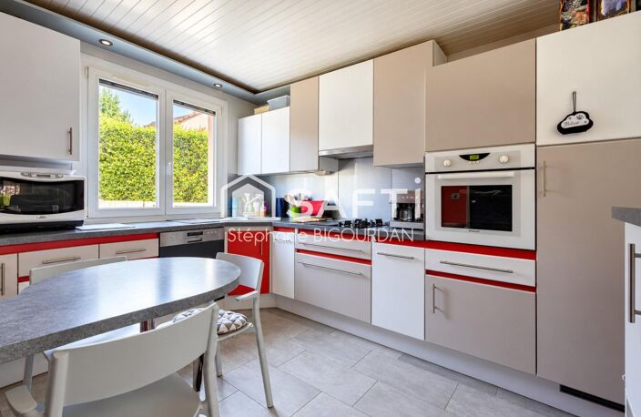 Maison mitoyenne 118m², 3ch + 1, Ecole-Valentin — photo 3