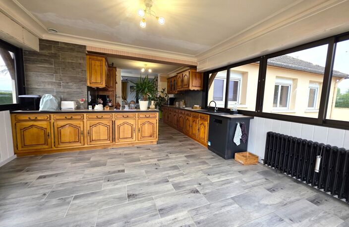 Maison traditionnelle rénovée , ses 5 chambres, sa piscine couverte et son garage ! — photo 4