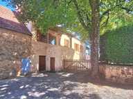 Ancien corps de ferme avec maison en pierre, grange, séchoir à tabac, four à pain et piscine, l'ensemble sur 11510 m² — photo 2