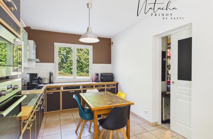 Maison 4 ch. DPE B, piscine sur près de 6000 m² — photo 4