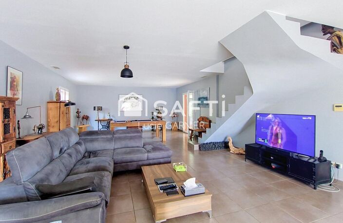 villa 188 m², séjour 71 m², 6 pièces, piscine chauffée sur terrain arboré de 510 m² — photo 2