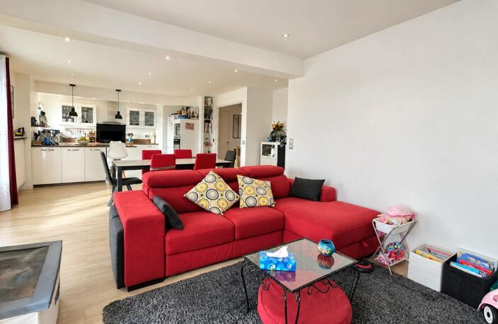 BEL APPARTEMENT FAMILIAL DE 110 m² AVEC BALCON, GARAGE ET PARKING PRIVATIF  QUARTIER LA VAUDOIRE — photo 2