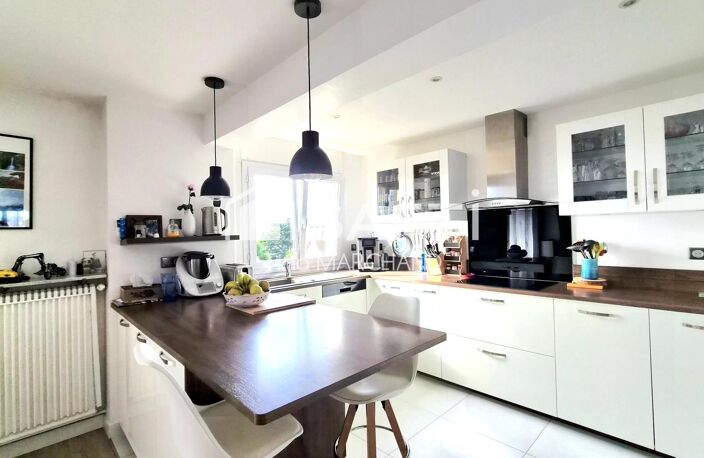 BEL APPARTEMENT FAMILIAL DE 110 m² AVEC BALCON, GARAGE ET PARKING PRIVATIF  QUARTIER LA VAUDOIRE — photo 3