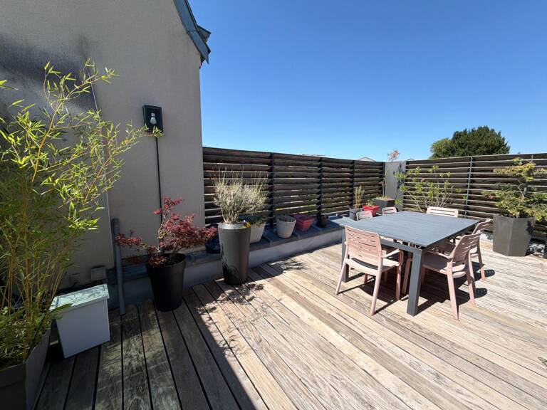 Triplex Confidentiel 143 m² Terrasse Privative & Annexes — photo 1