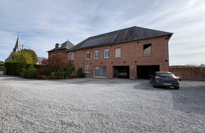 Maison familiale spacieuse avec beaux volumes. — photo 2
