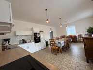 Maison familiale spacieuse avec beaux volumes. — photo 3