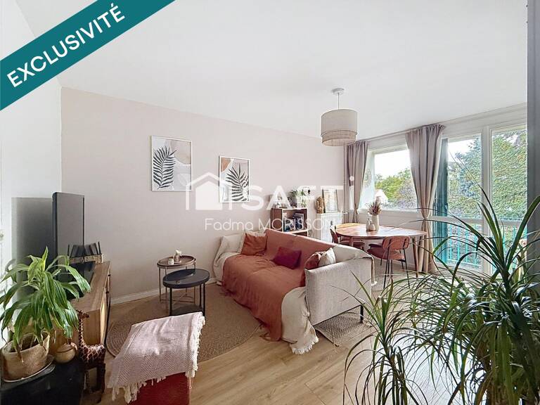 APPARTEMENT AVEC BALCON, PARKING ET 2 CAVES ! — photo 1
