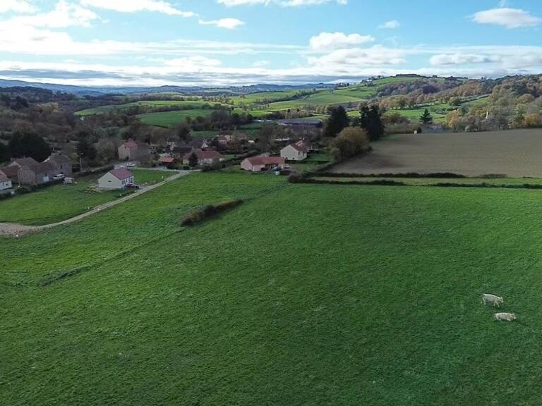 Terrain constructible et viabilisé - 1009 m² — photo 1