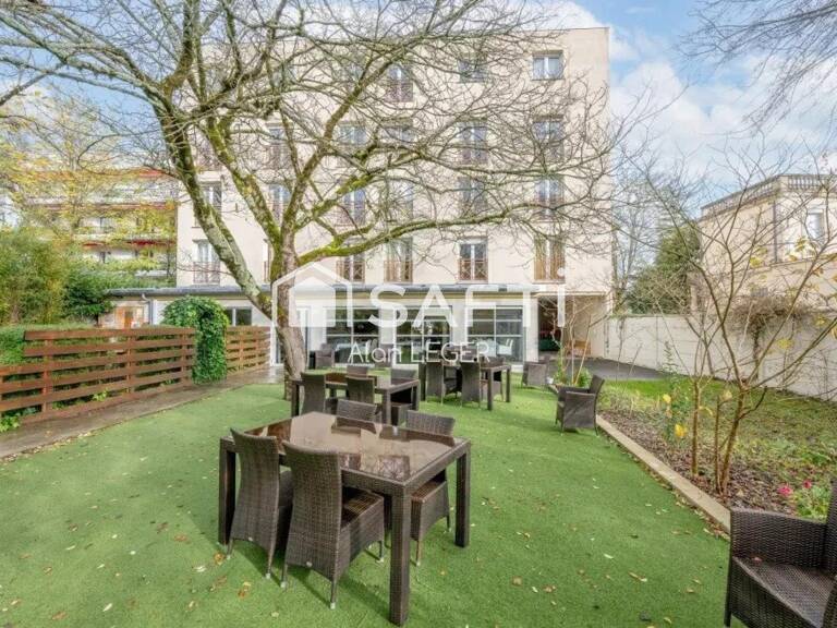 Investissement LMNP/EHPAD de qualité au sein de la résidence Vermeil à Bordeaux Caudéran, exploitée par le groupe Colisée, acteur majeur européen du secteur médico-social. — photo 1