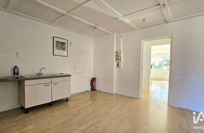 Location Local d'activités 60 m&sup2; — photo 4