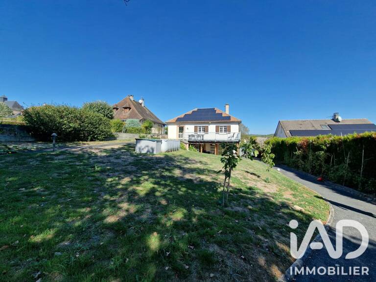 Vente Maison/villa 8 pièces — photo 1