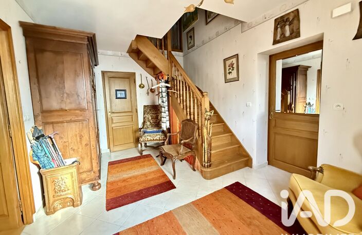 Vente Maison/villa 8 pièces — photo 2