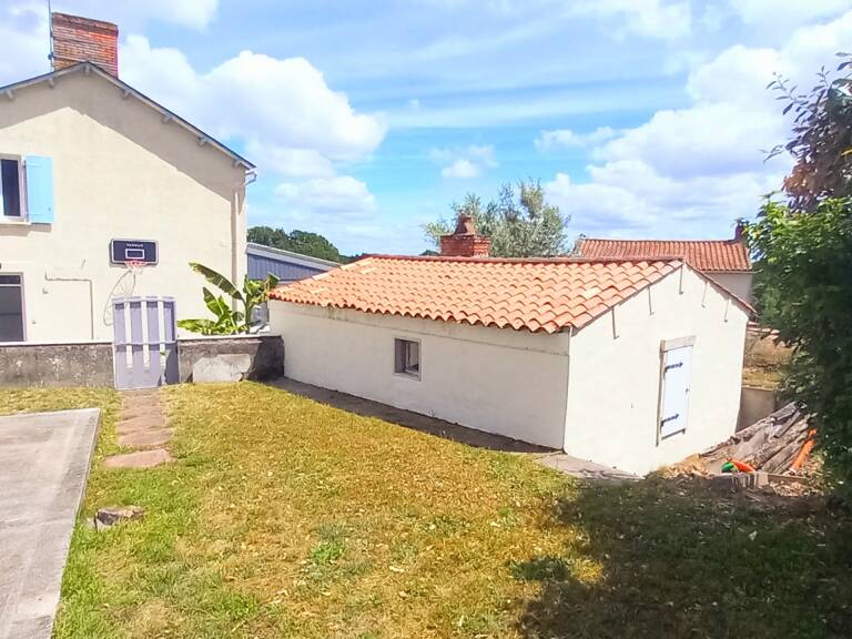 Vente Maison/villa 8 pièces — photo 1