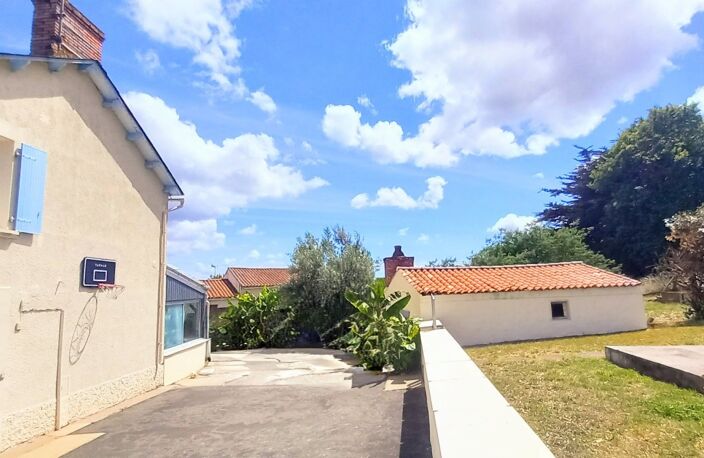 Vente Maison/villa 8 pièces — photo 3