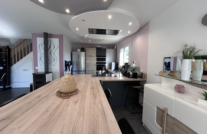 Maison récente T4 duplex avec piscine — photo 4