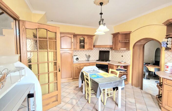 Vente Maison/villa 6 pièces — photo 2