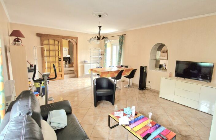 Vente Maison/villa 6 pièces — photo 3