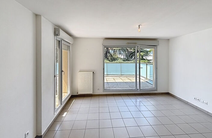 T2 de 44 M2 avec terrasse de 22 M2 étage élevé 69100 Villeur — photo 4