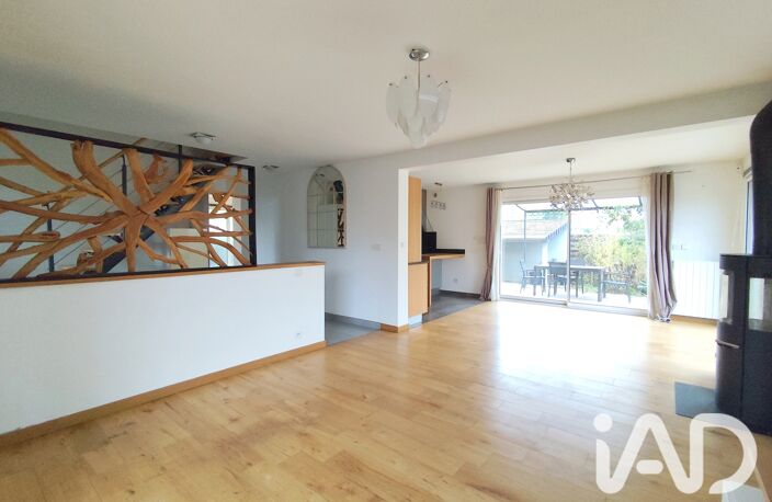 Vente Maison/villa 8 pièces — photo 2