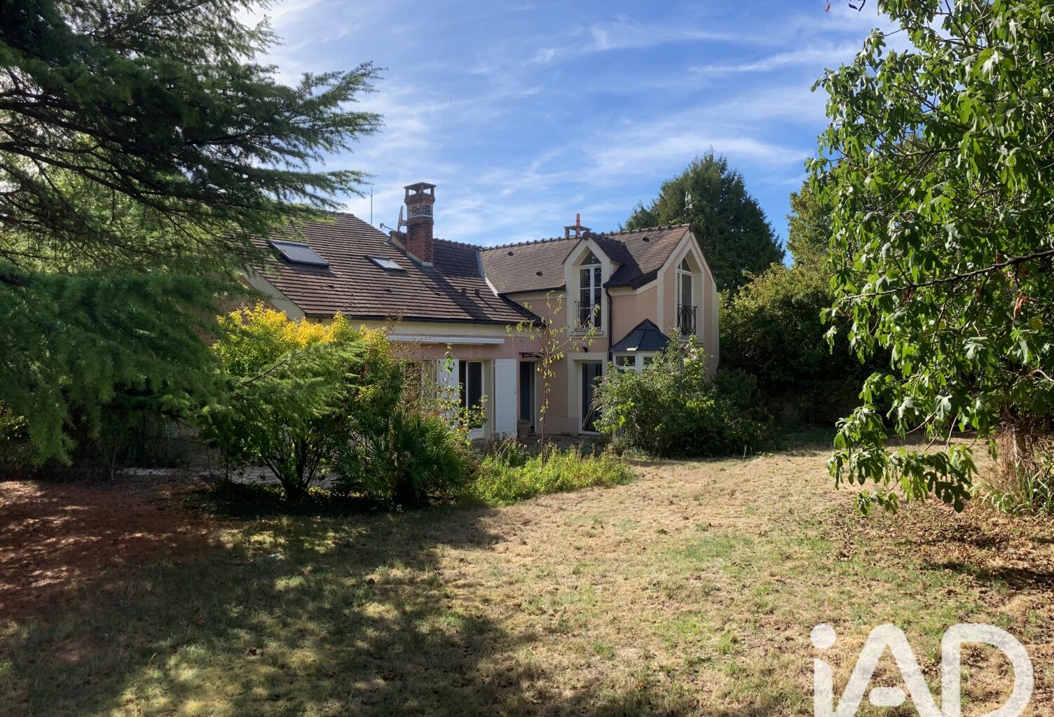 Location Maison traditionnelle 8 pièces — photo 1