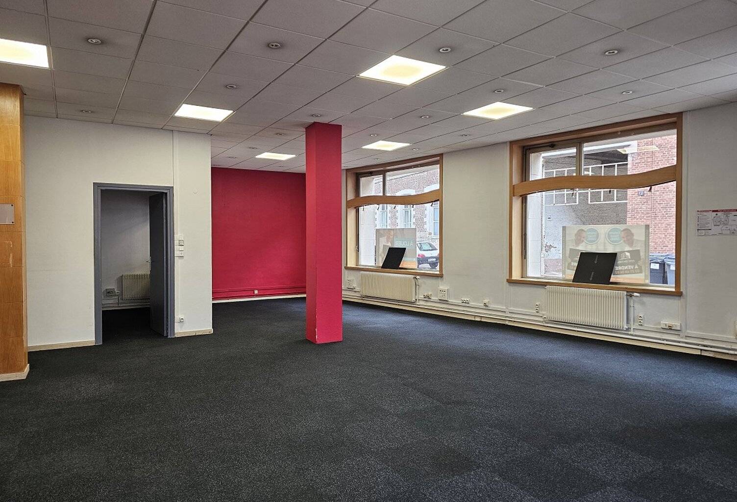 Local commercial — photo 1