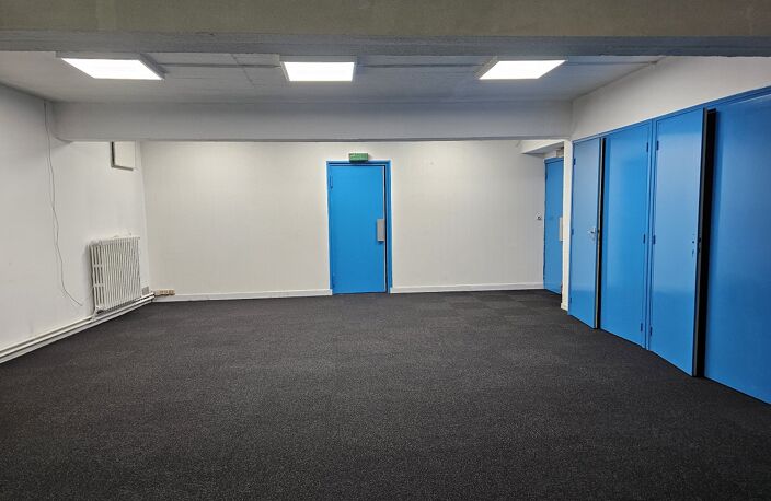 Local commercial — photo 4