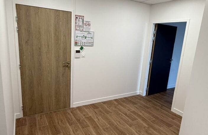Vente Boutique/Local commercial 104 m&sup2; — photo 3