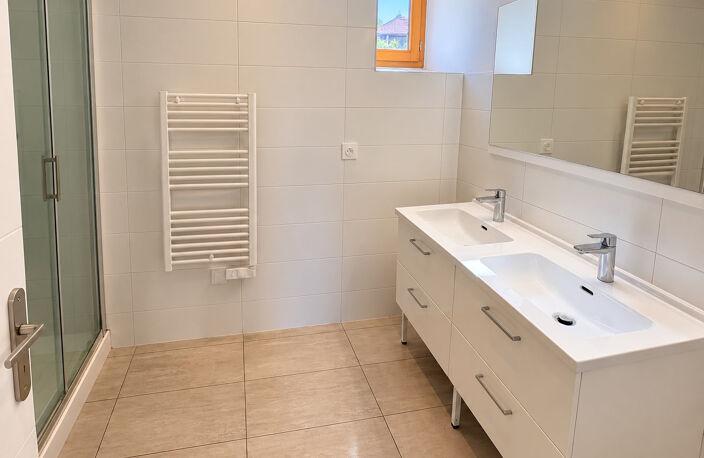 À LOUER   APPARTEMENT T3 DE 65 m2 EN PLEIN CENTRE-VILLE DE L — photo 3