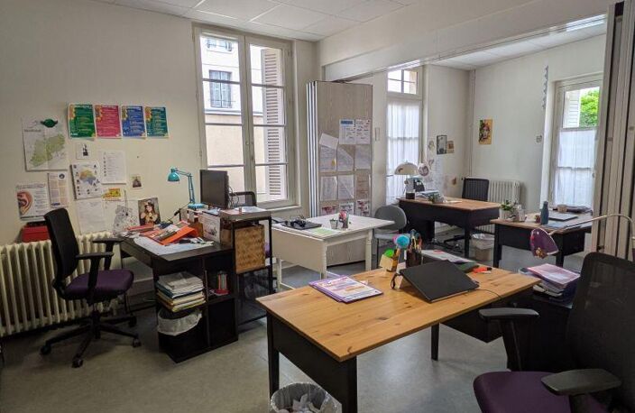 Location Bureaux 170 m&sup2; — photo 2