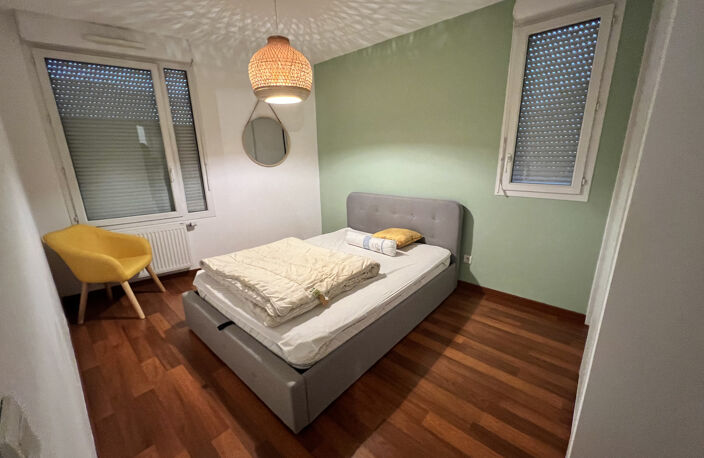 T3 MEUBLE AVEC TERRASSE ET GARAGE - GRENOBLE AMPERE — photo 3