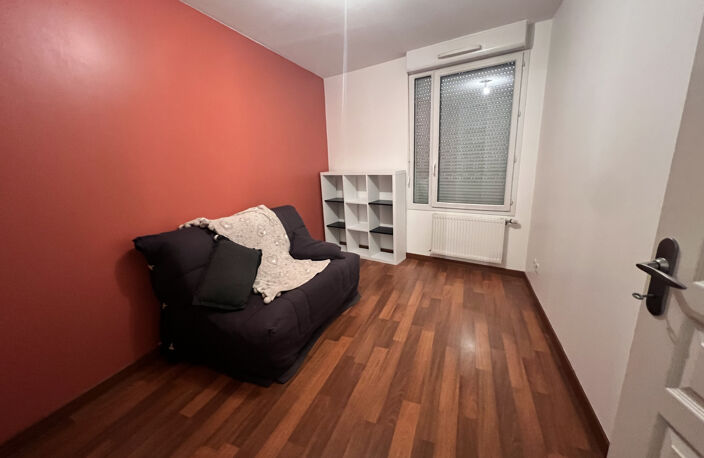 T3 MEUBLE AVEC TERRASSE ET GARAGE - GRENOBLE AMPERE — photo 4