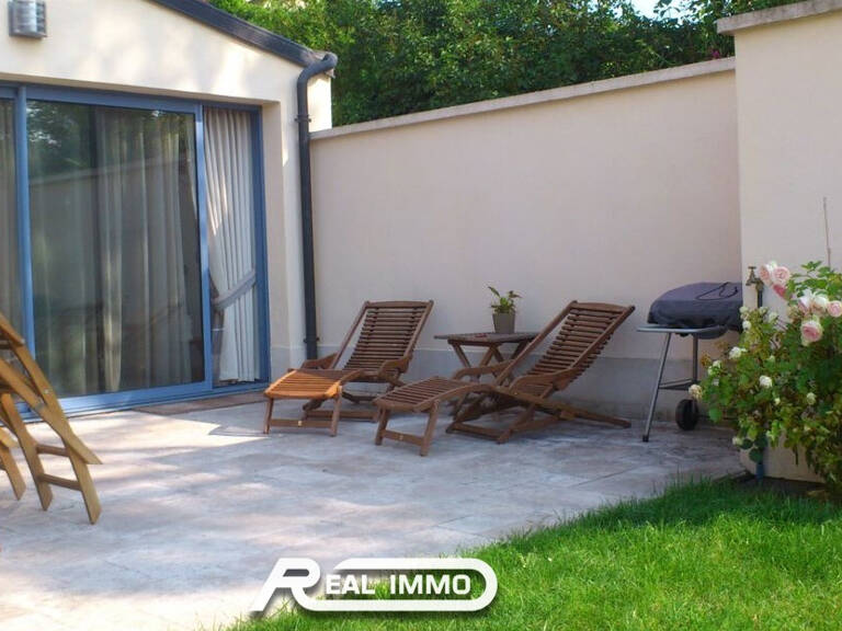 F2 DUPLEX DANS RÉSIDENCE CALME ET SÉCURISÉE — photo 1