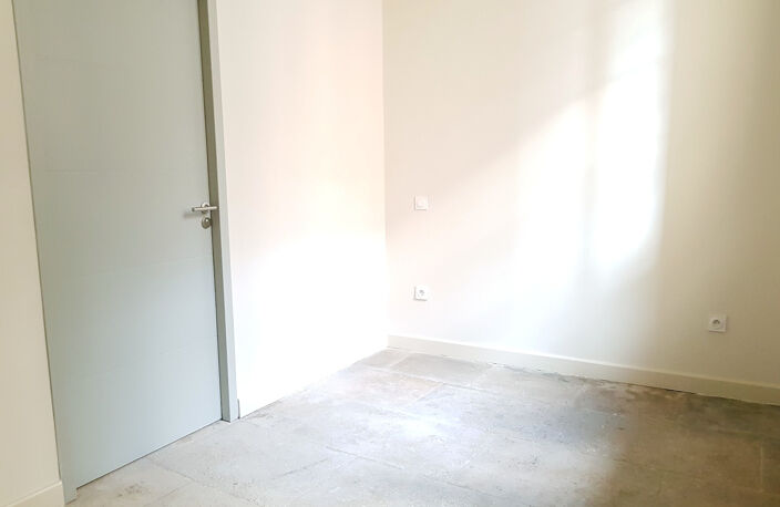 Nîmes, appartement T3 duplex — photo 3