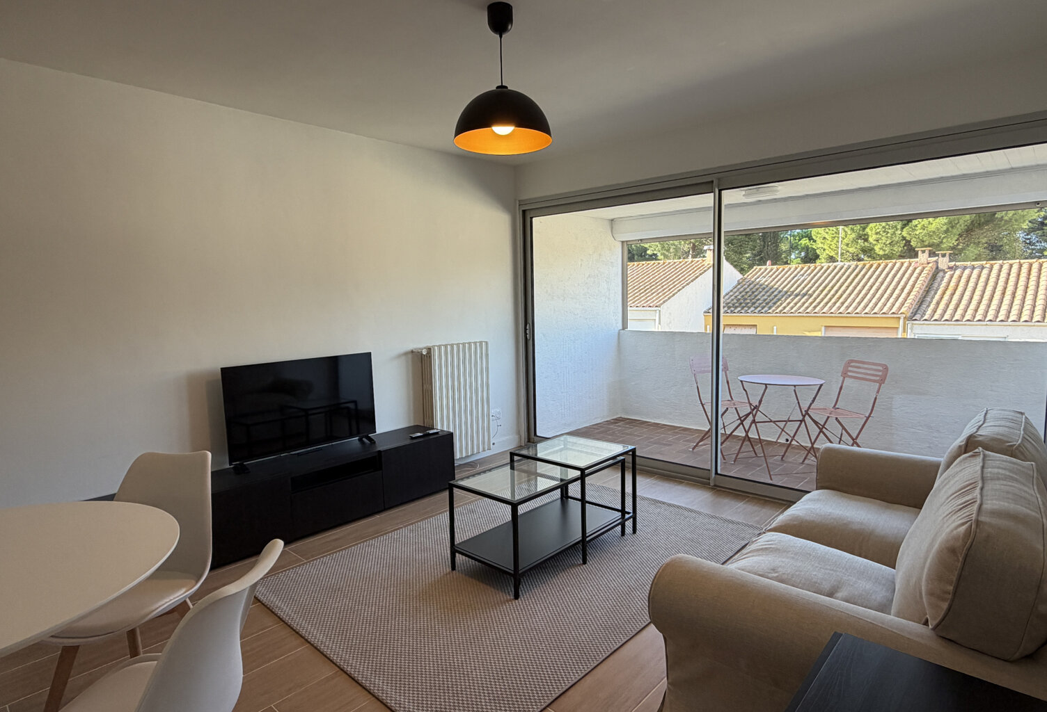 LOCATION APPARTEMENT MEUBLÉ 2 PIÈCES SETE METAIRIES — photo 1